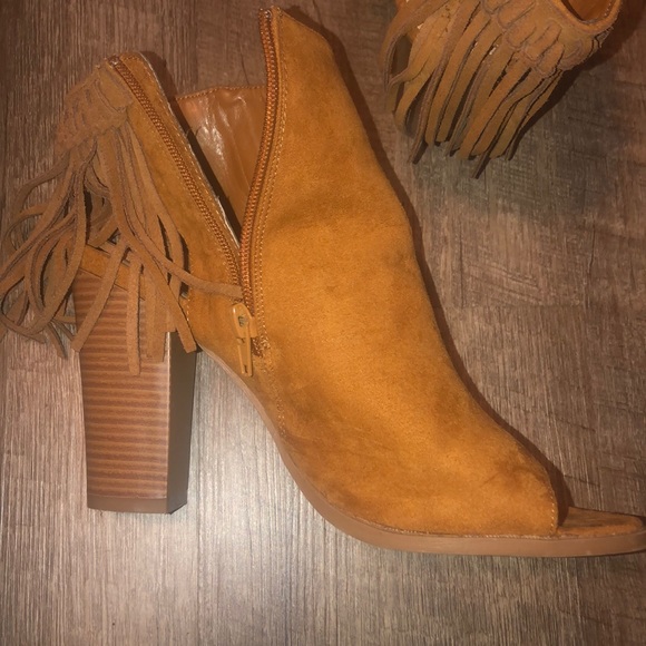 fringe open toe heels - Picture 4 of 5